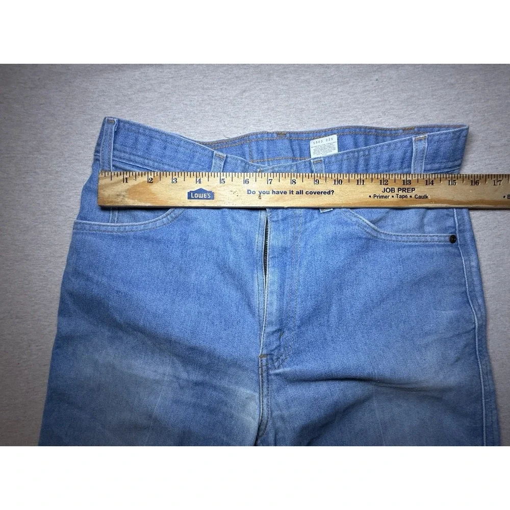 Levi's Older Light Weight Blue Jeans 34x30 Men's Well Worn Comfortable Fit.